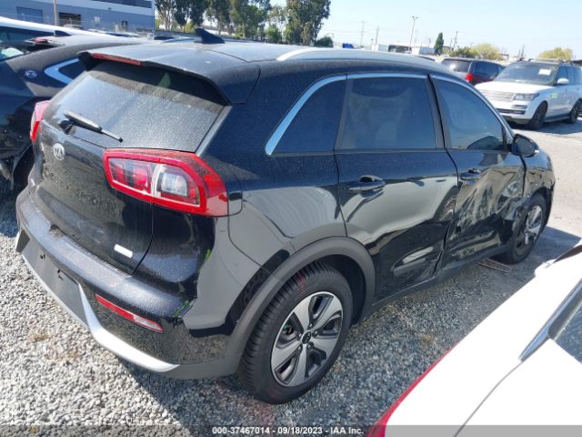 KNDCC3LC0H5057602 KIA NIRO EX
