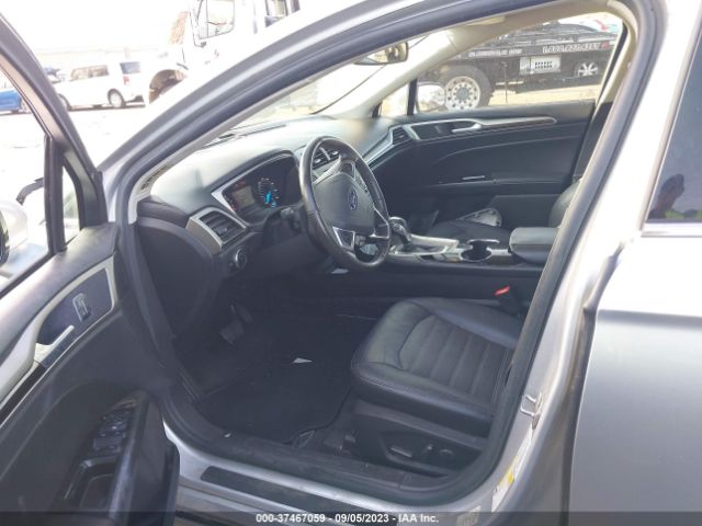 3FA6P0HD1GR216825 Ford FUSION SE