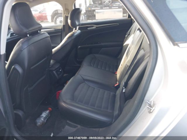 3FA6P0HD1GR216825 Ford FUSION SE