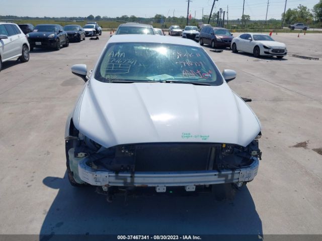 3FA6P0H70JR171183 Ford FUSION SE