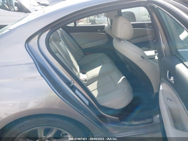 Genesis G70 2.0T 2022 KMTG34TA4NU095875 Image 14