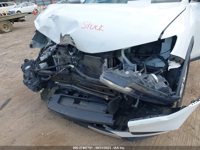 2017 NISSAN ROGUE SV VIN: KNMAT2MV1HP583291