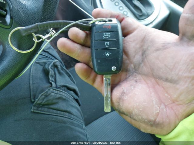 KNDPBCAC1G7878010 KIA Sportage Lx