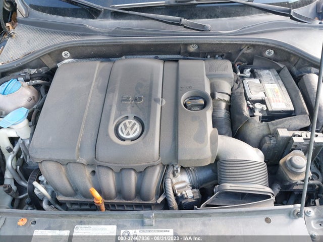 2013 VOLKSWAGEN PASSAT SE W/SUNROOF & NAV VIN: 1VWBP7A31DC071909