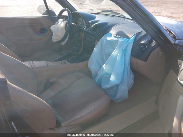 2002 MAZDA MX-5 MIATA CLOTH/LS/SE VIN: JM1NB353020230841