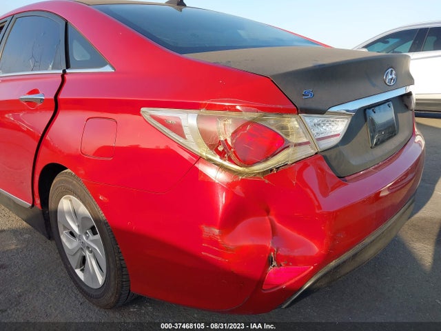 2015 HYUNDAI SONATA HYBRID VIN: KMHEC4A40FA139520