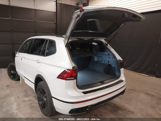 3VV8B7AX6PM018416 Volkswagen Tiguan Se R-line Black