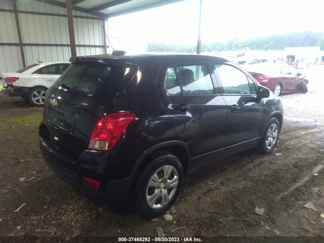 Chevrolet TRAX LS 2018 3GNCJKSB1JL235670 Image 4