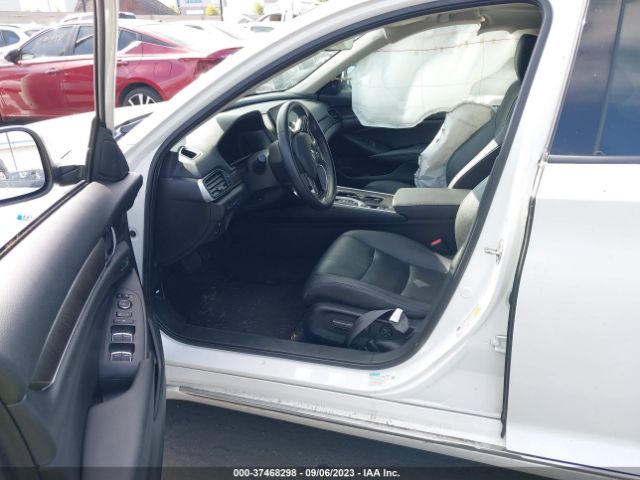 1HGCV3F91KA000903 Honda Accord Hybrid Touring