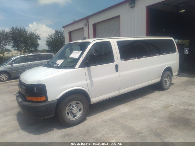 Chevrolet Express Passenger Ls 2017 1GAZGNFF7H1112000 Image 2