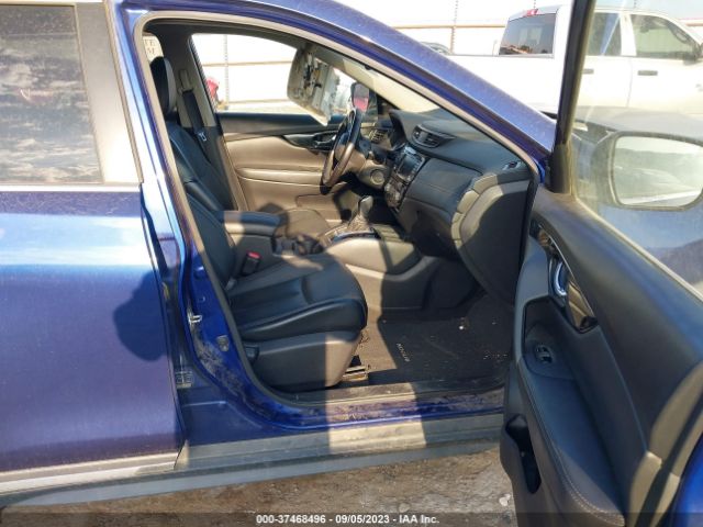 JN8AT2MTXJW462449 Nissan Rogue Sl