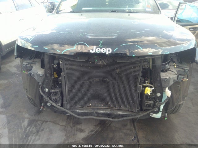 1C4RJFAG6HC802114 Jeep Grand Cherokee Laredo