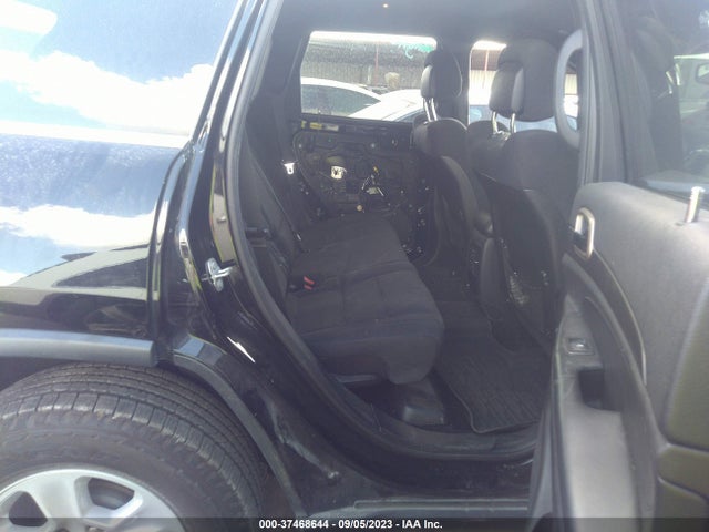 1C4RJFAG6HC802114 Jeep Grand Cherokee Laredo