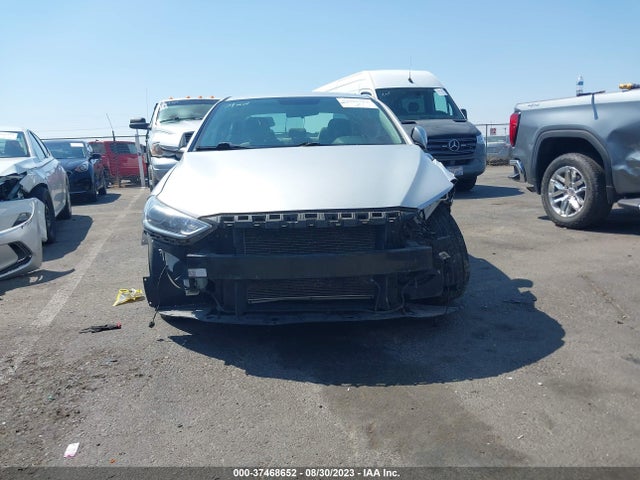 Hyundai ELANTRA SE 2017 5NPD84LF0HH011824 Image 6
