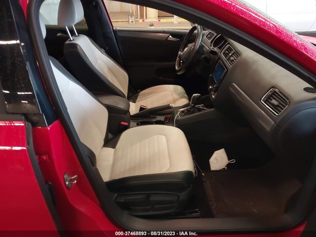 3VWD17AJ5GM276452 Volkswagen Jetta Sedan 1.8t Sport