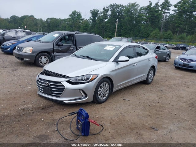 Hyundai ELANTRA SE 2018 KMHD74LF6JU512291 Image 2