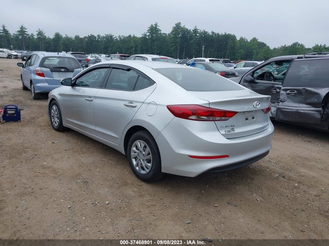 Hyundai ELANTRA SE 2018 KMHD74LF6JU512291 Image 3