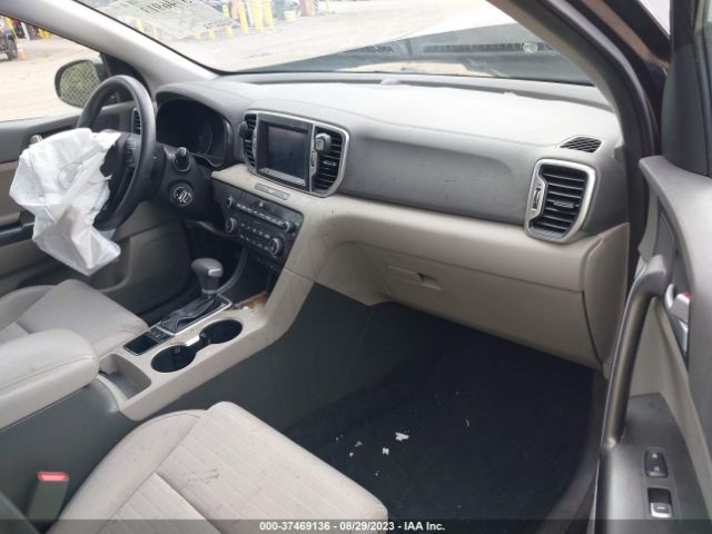 KNDPMCAC0J7437938 KIA Sportage Lx