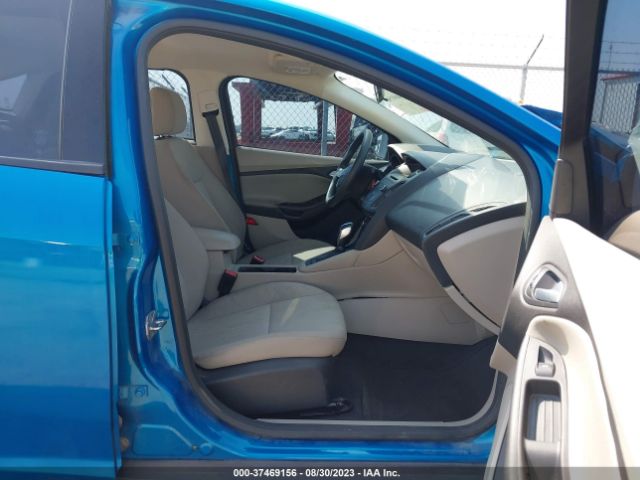 1FADP3F29GL372376 Ford FOCUS SE