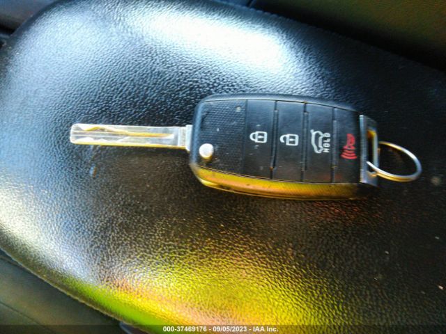 KNDJN2A24E7059892 KIA Soul Base