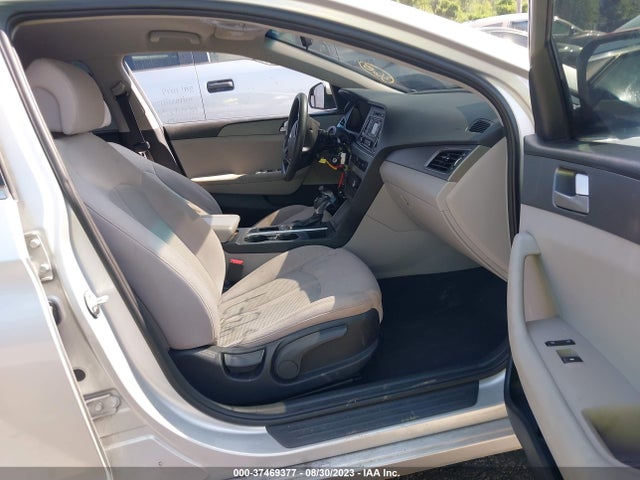 2016 HYUNDAI SONATA VIN: 5NPE24AF0GH404469