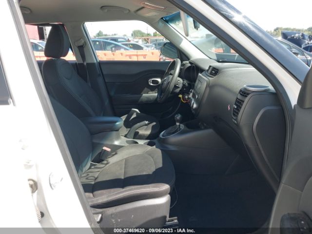 KNDJN2A26F7173863 KIA Soul Base