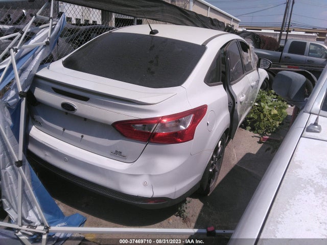 Ford FOCUS SE 2014 1FADP3F22EL241416 Image 4