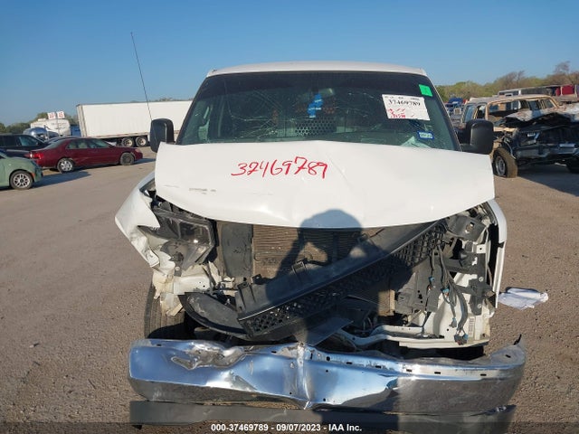 Chevrolet EXPRESS CARGO VAN 2018 1GCWGAFG7J1904407 Image 4