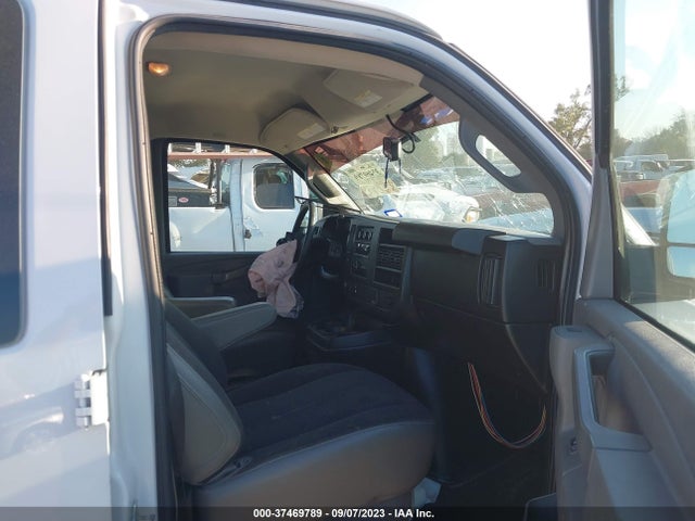 Chevrolet EXPRESS CARGO VAN 2018 1GCWGAFG7J1904407 Image 11