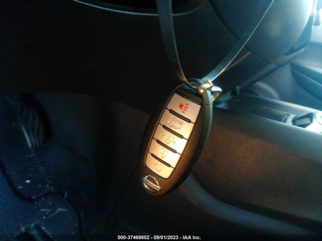 5N1AT2MV2JC838524 Nissan ROGUE SV