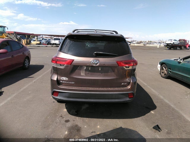 2017 TOYOTA HIGHLANDER XLE VIN: 5TDKZRFH3HS208284
