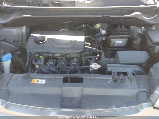 KNDJN2A21H7477931 KIA Soul Base