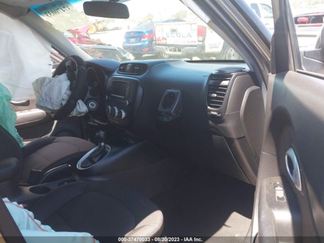 KNDJN2A21H7477931 KIA Soul Base