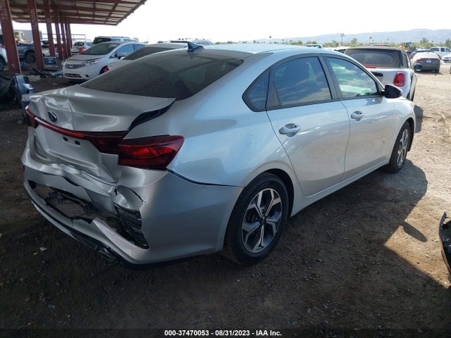 2019 KIA FORTE LXS VIN: 3KPF24ADXKE130634