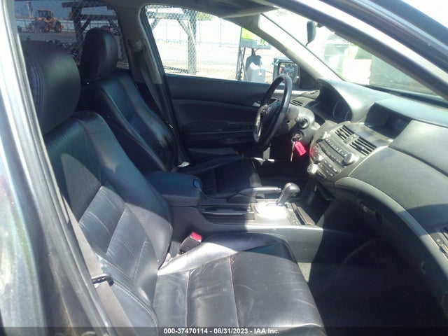 2011 HONDA ACCORD SDN SE VIN: 1HGCP2F64BA118616
