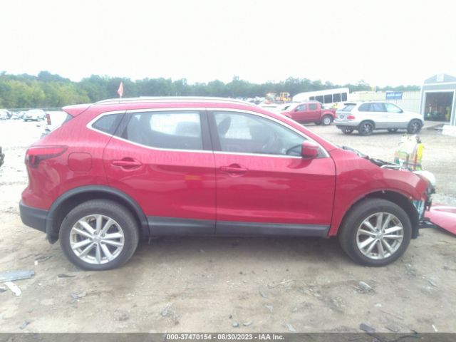 JN1BJ1CPXJW187687 Nissan Rogue Sport Sv