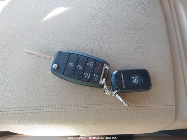KNDMB5C14J6382853 KIA SEDONA LX