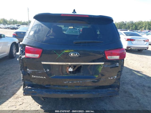 KNDMB5C14J6382853 KIA SEDONA LX