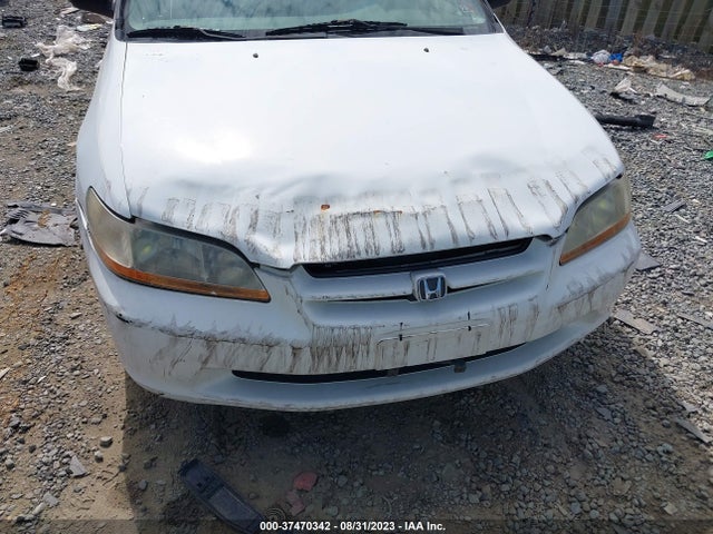 1998 HONDA ACCORD SDN DX VIN: 1HGCF8645WA011228