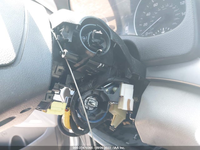 Hyundai ELANTRA SEL 2018 5NPD84LF1JH227686 Image 13