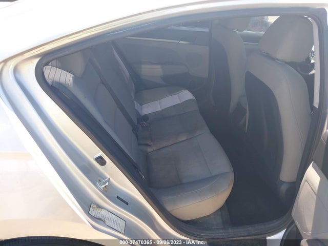 Hyundai ELANTRA SEL 2018 5NPD84LF1JH227686 Image 15