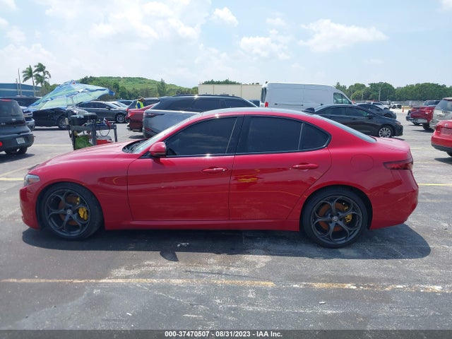 ZARFAECN8J7581676 Alfa Romeo Giulia Ti Sport