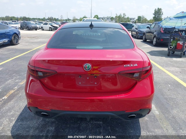 ZARFAECN8J7581676 Alfa Romeo Giulia Ti Sport