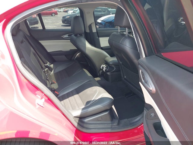 ZARFAECN8J7581676 Alfa Romeo Giulia Ti Sport