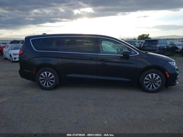 Chrysler Pacifica Hybrid Touring L 2022 2C4RC1L7XNR121533 Image 4