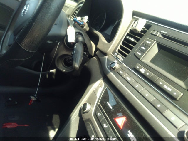 Hyundai ELANTRA SE 2018 5NPD74LF1JH270038 Image 12
