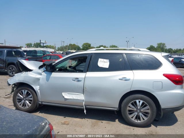 5N1DR2MN3HC608352 Nissan Pathfinder Sv