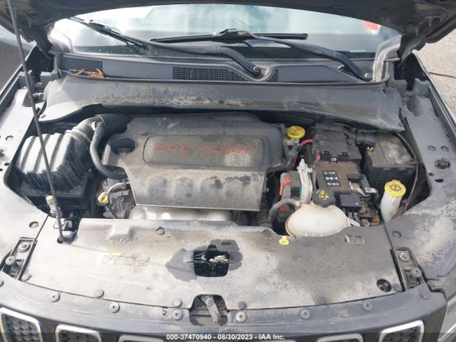 3C4NJDAB2JT137987 Jeep Compass Sport