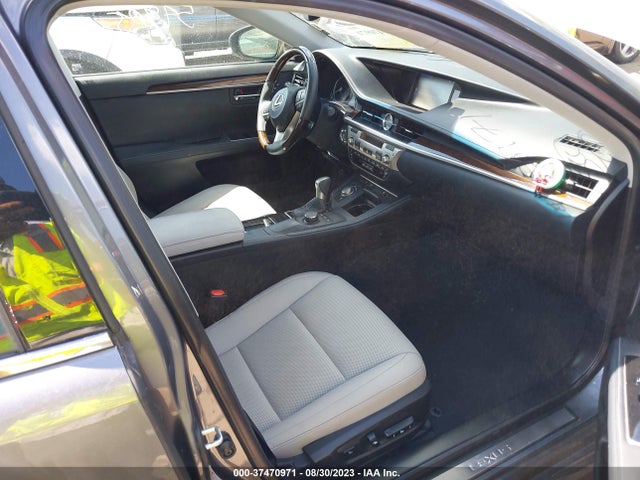 58ABK1GG0JU111674 Lexus Es Es 350