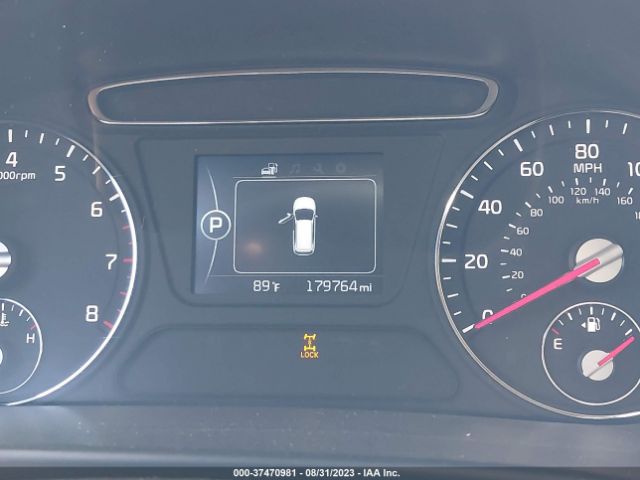 5XYPGDA58GG179310 KIA SORENTO LX